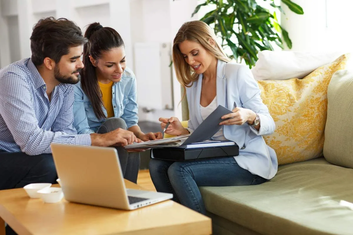 Reunión de asesoramiento inmobiliario